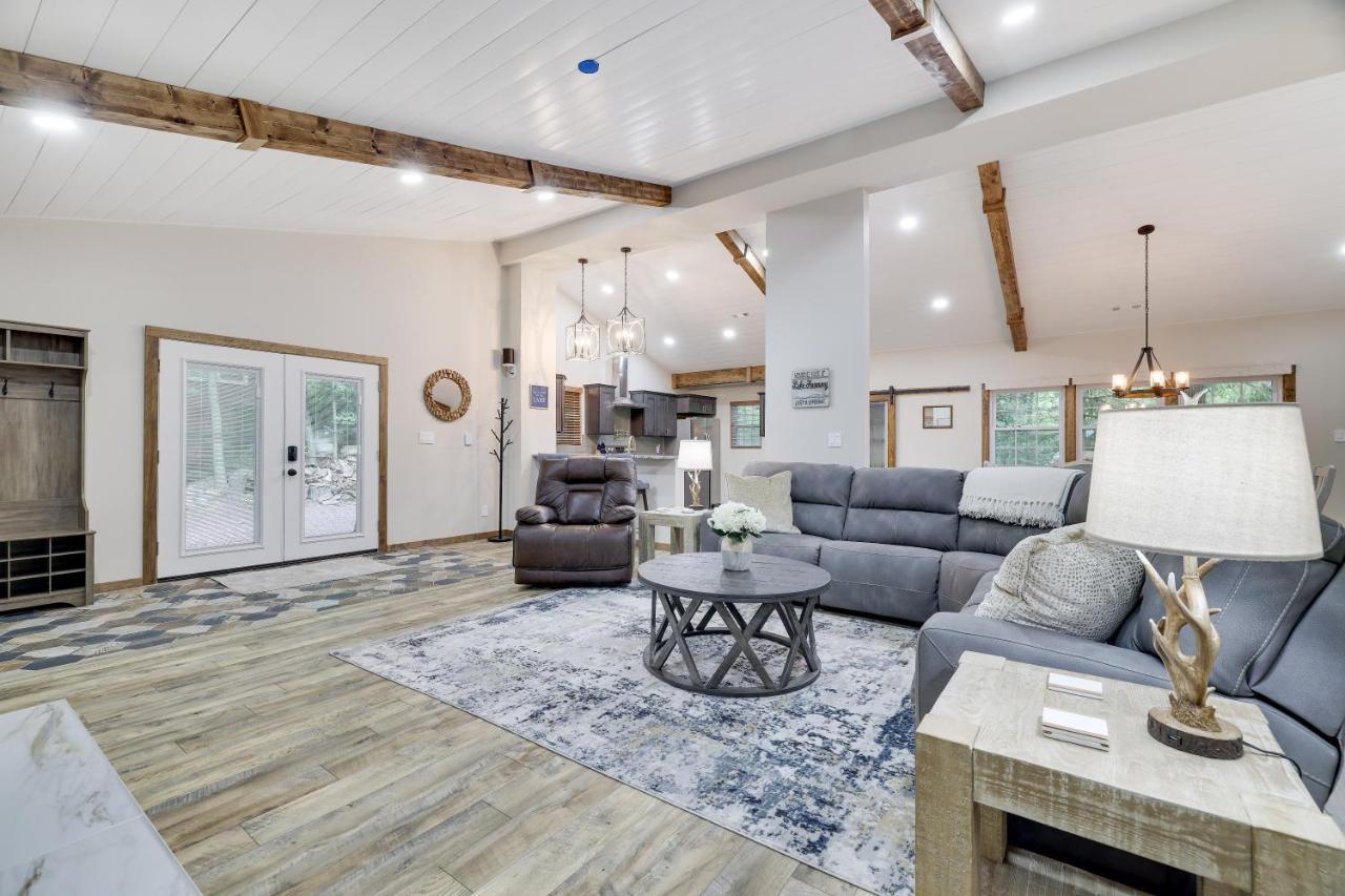 Whiskey Pines Retreat! Single Level Home, Outdoor Firepit, Ac, Bbq! Sleeps 9 In Lake Harmony! 外观 照片