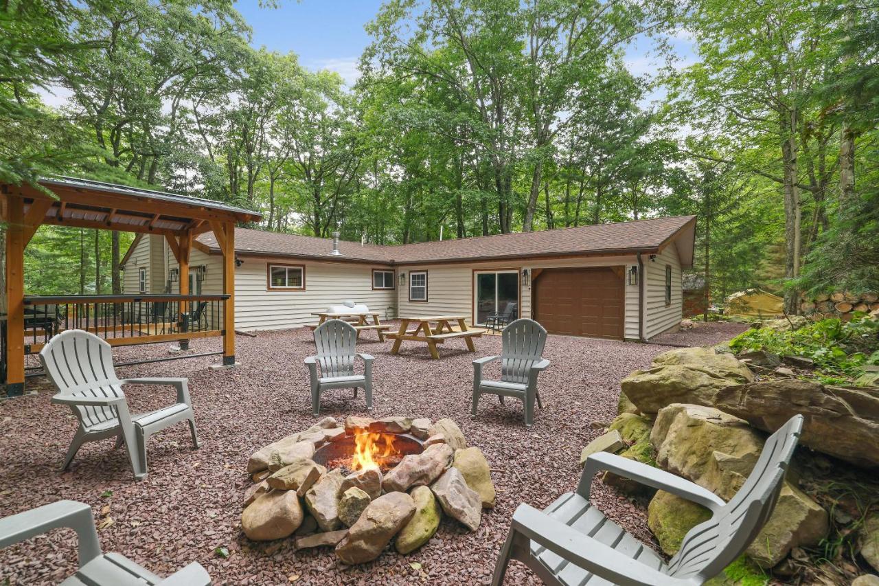 Whiskey Pines Retreat! Single Level Home, Outdoor Firepit, Ac, Bbq! Sleeps 9 In Lake Harmony! 外观 照片