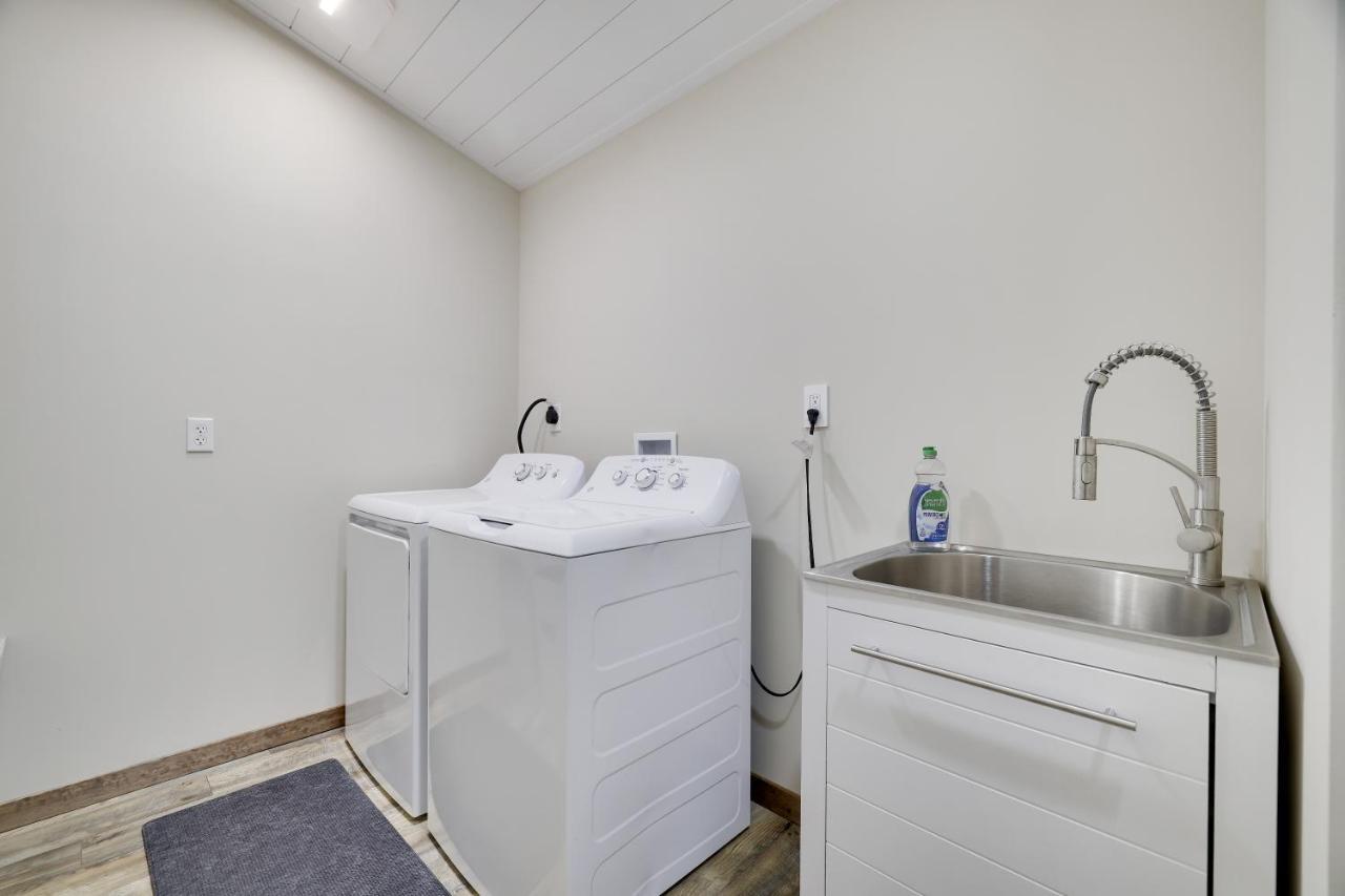 Whiskey Pines Retreat! Single Level Home, Outdoor Firepit, Ac, Bbq! Sleeps 9 In Lake Harmony! 外观 照片